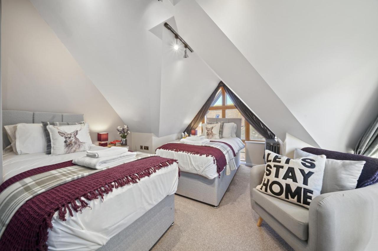 Super Funky Spire View Cottage - Free Gated Parking - Ultra Wifi カンタベリー エクステリア 写真